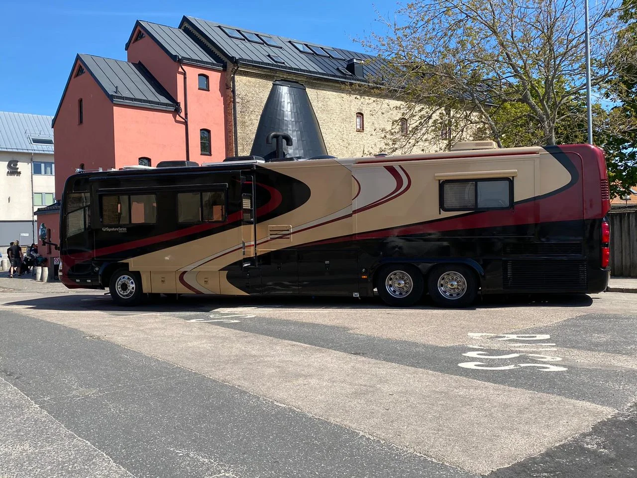 Husbil | Amerikansk husbil | American Motorhomes | SE | Husvagn | Husbil till salu | Husbilar till salu | Exklusiv husbil till salu | Stor husbil till salu | Stor husbil | Stora husbilar |